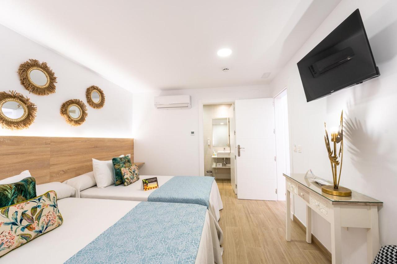 Hostal Romerito Малага Экстерьер фото