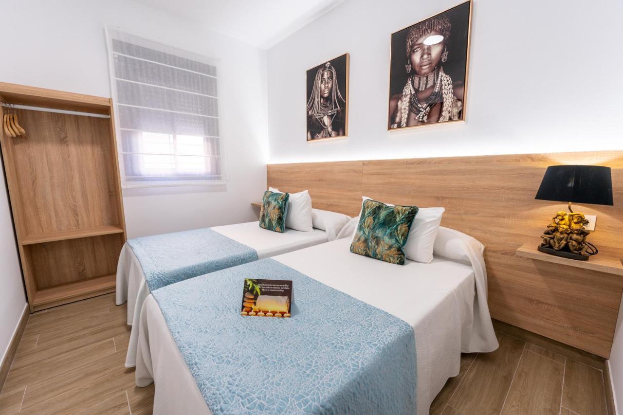 Hostal Romerito Малага Экстерьер фото