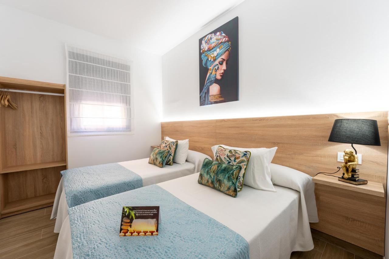 Hostal Romerito Малага Экстерьер фото