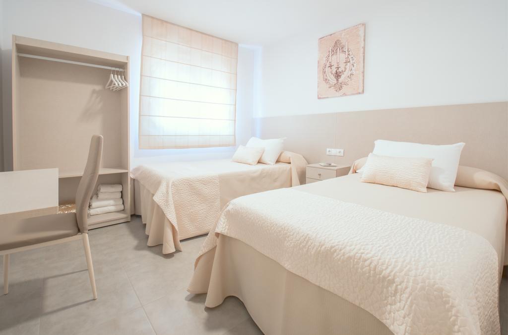 Hostal Romerito Малага Экстерьер фото