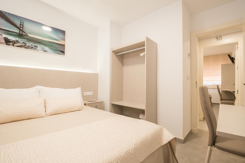 Hostal Romerito Малага Экстерьер фото